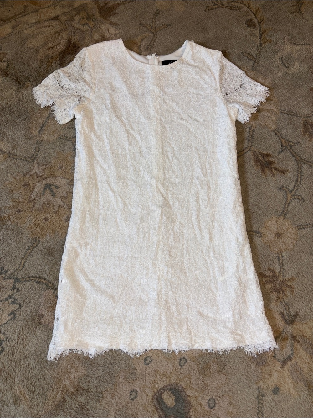 Lulu's White Lace Short Sleeve Shift Dress